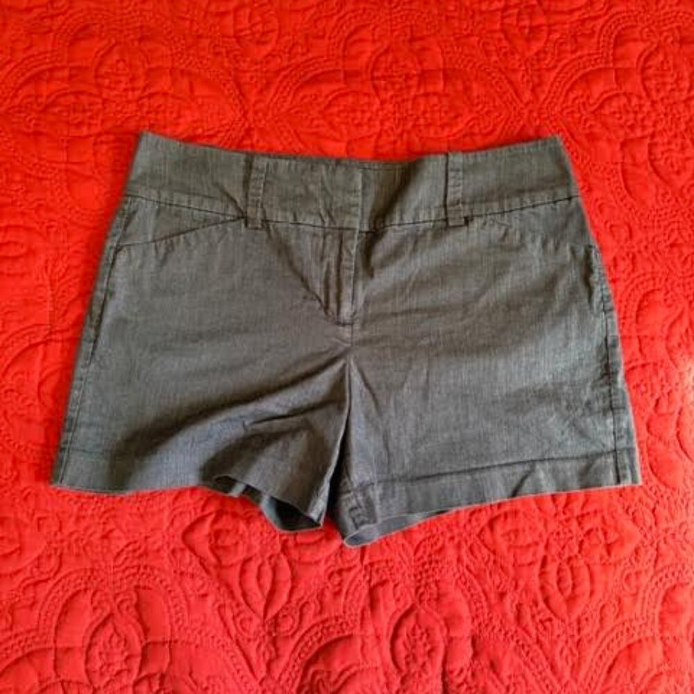Ann Taylor Signature Navy Blue Shorts Size 6
